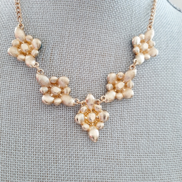 Vintage Necklace - Picture 3 of 4